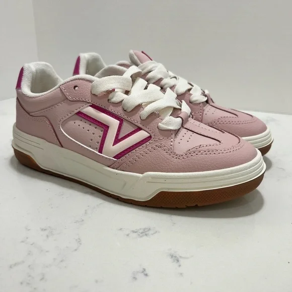 VANS UNISEX PINK AND WHITE SNEAKERS SIZE:
5 - men
6.5 - women - Picture 10 of 14